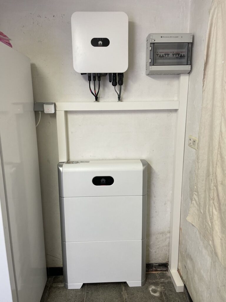 Huawei omvormer 4.6KTL-L1 en thuisbatterij 10kWh